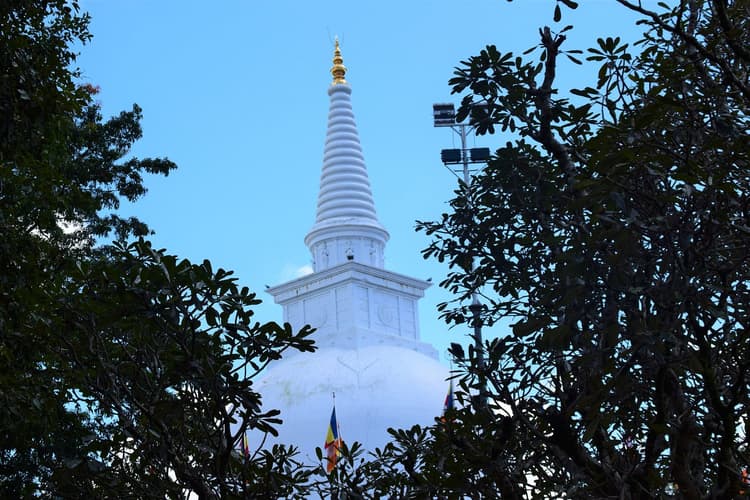 Mahiyanganaya – Meet the Vedda People